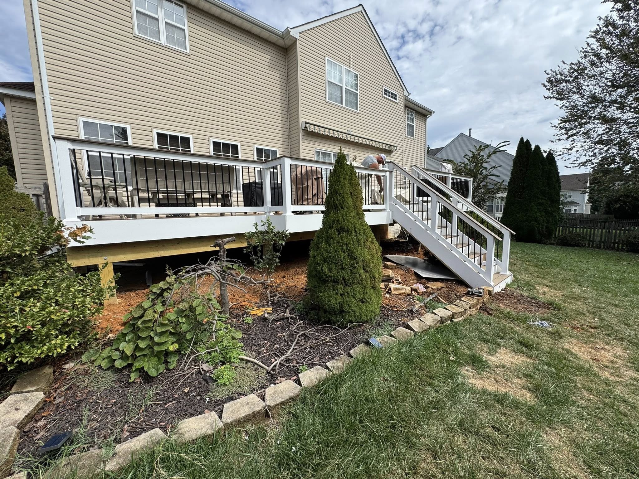 Custom deck builder Warrenton VA elevated composite
